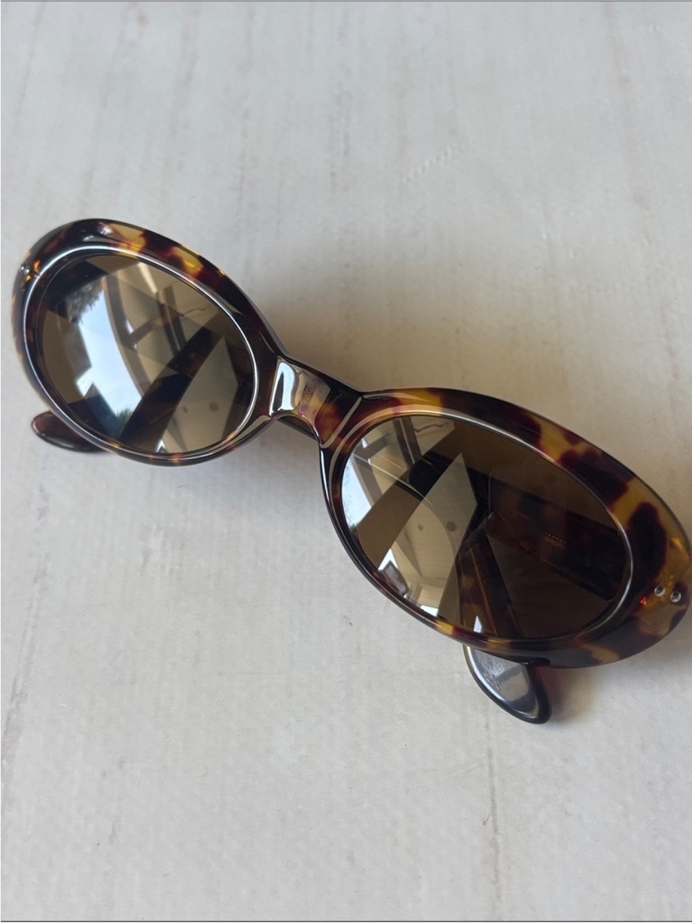 Gucci Tortoiseshell Oval Sunglasses with Brown Lenses